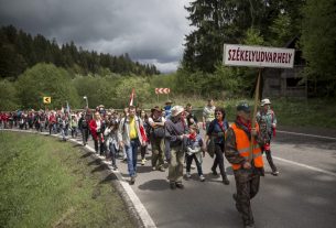 Székelyek a csíksomlyói búcsúban