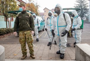 Orosházi általános iskolában fertőtlenít a honvédség