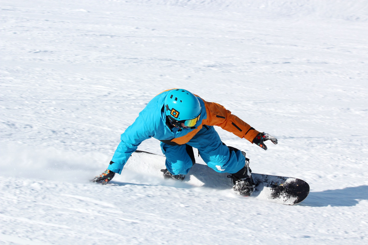 snowboard téli hegyes lejtő