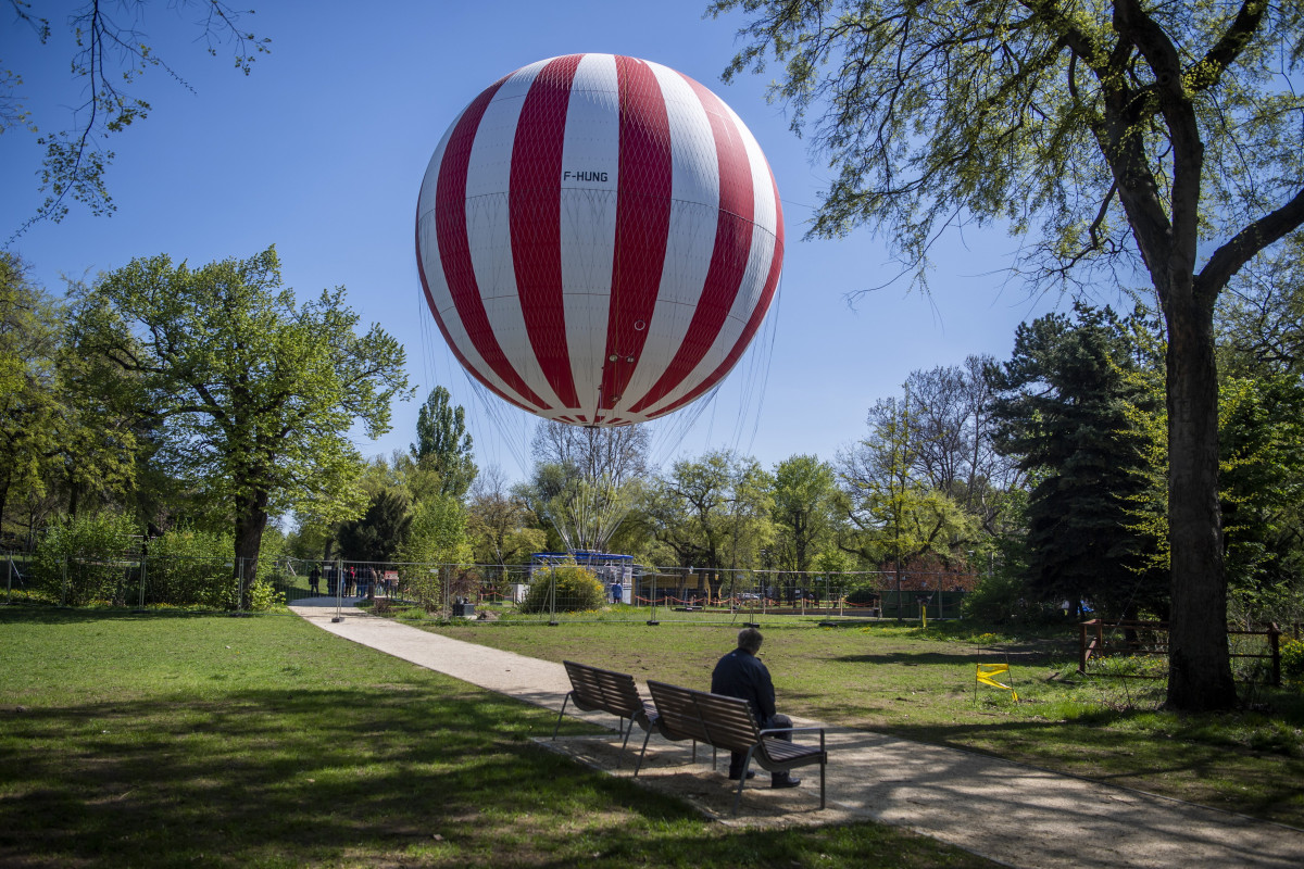 A városligeti Ballon kilátó bemutatója Fotó MTI/Balogh Zoltán