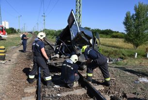 A 17 éves fiú nem élte túl a balesetet.