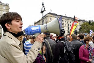 Pedagógustüntetés Budapesten