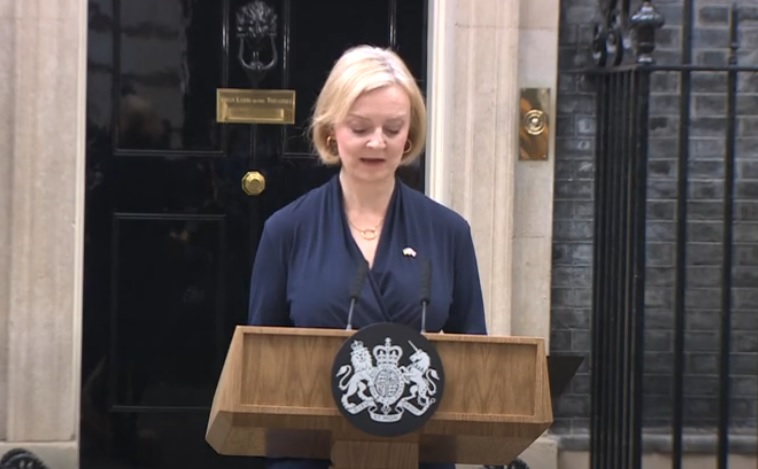 Liz Truss lemondott