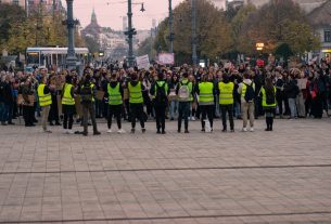 Tüntetés a pedagógusokért Debrecenben