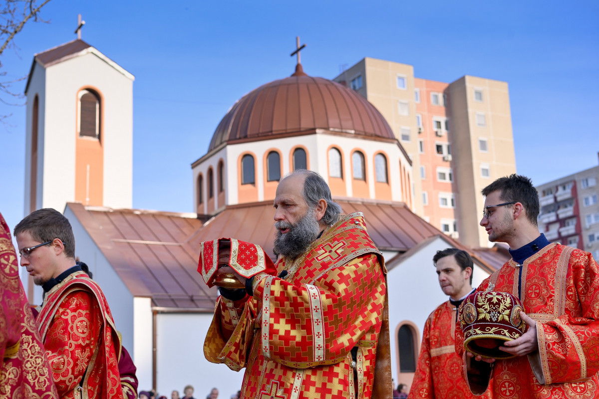 Felszentelték az új Szentháromság görögkatolikus templomot Debrecenben