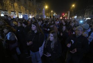 Tanárok és diákok tüntettek Budapesten