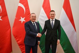 Szijjártó Péter és Mevlüt Cavusoglu