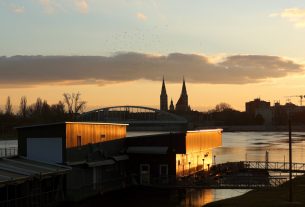 Szeged, naplemente, szeles idő, időjárás, felhő, nap, Tisza