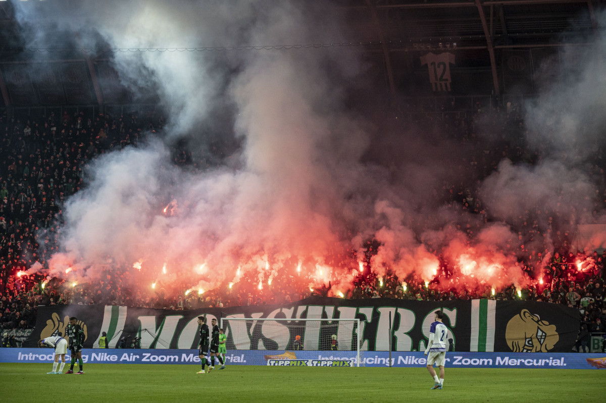 Ferencváros Újpest pirotechnika szurkolók