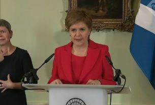 Nicola Sturgeon lemondott