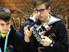 Szeged, FIRST LEGO League, robotépítés, robotprogramozó, verseny, Lego, kiállítás