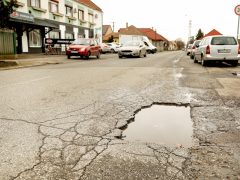 Szeged, Petőfitelep, Fő tér, Csap utca, felújítás, aszfalt, kátyú