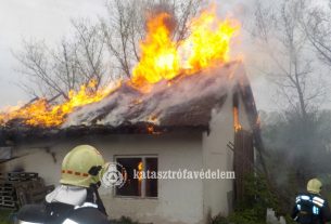 Háromszáz négyzetméteres hodályban keletkezett tűz hétfő délután Debrecen külterületén