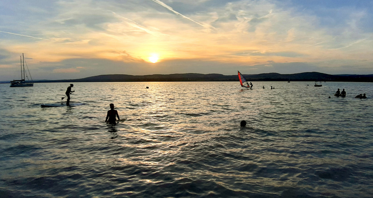 Balaton, Sajkod, tó, víz, vitorlás, turizmus, nyaralás, strand