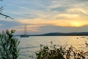 Balaton, Sajkod, tó, víz, vitorlás, turizmus, nyaralás, strand