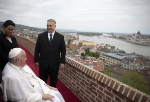 Ferenc pápa találkozója Orbán Viktorral