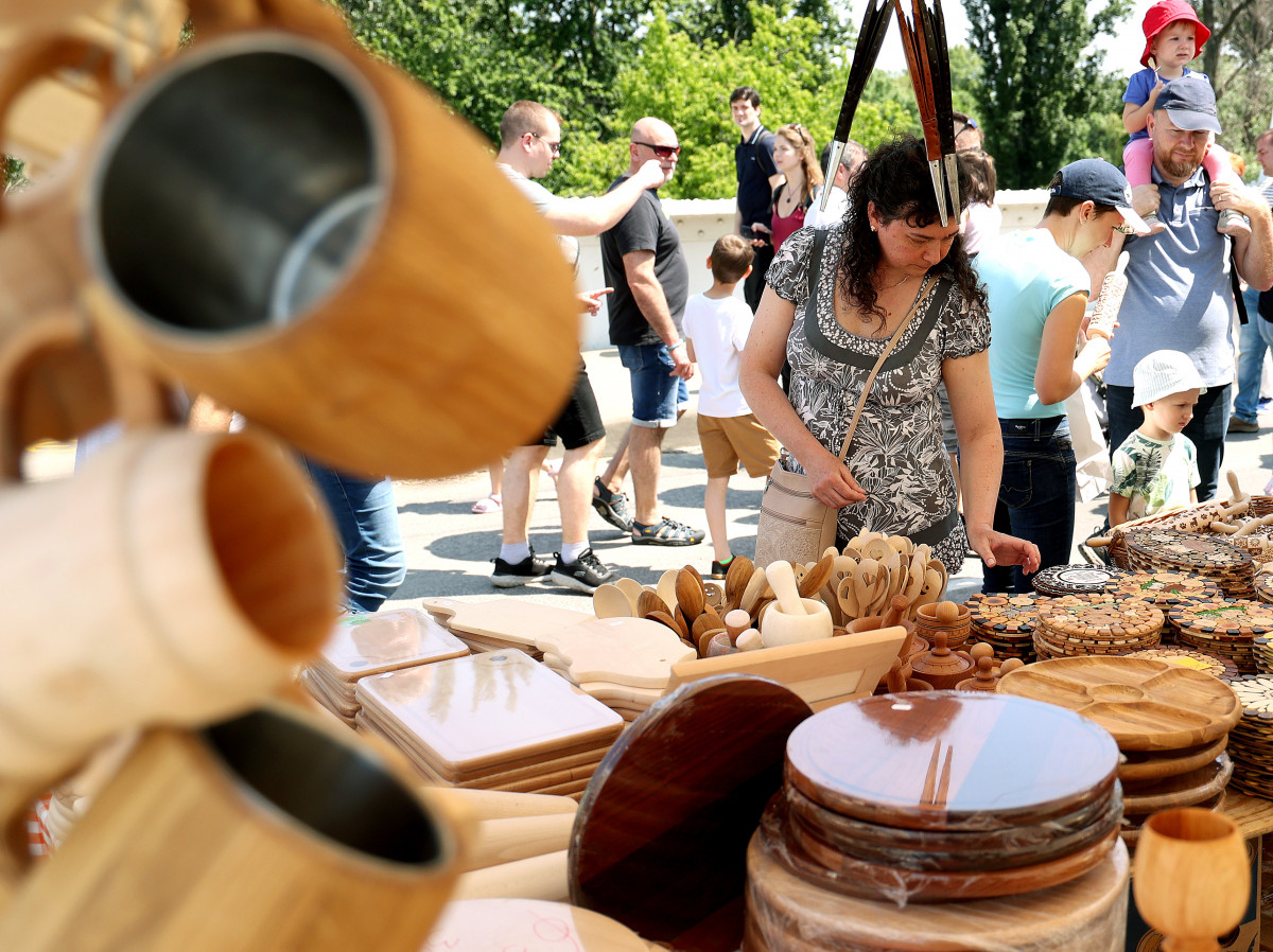 Szeged, Szeged Napja, Hídivásár, kézműves vásár, Belvárosi híd, turizmus