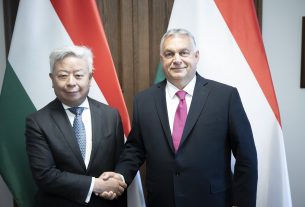 Jin Liqunt és ORBÁN Viktor