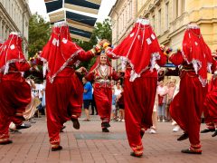 Szeged, Nemzetközi Néptáncfesztivál, néptánc, Dugonics tér, kultura, hagyomány, tánc, felvonulás