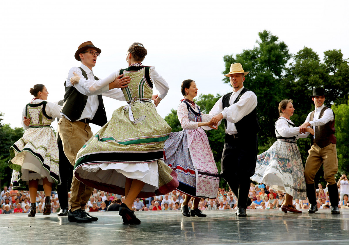 Szeged, Nemzetközi Néptáncfesztivál, néptánc, Dugonics tér, kultura, hagyomány, tánc, felvonulás