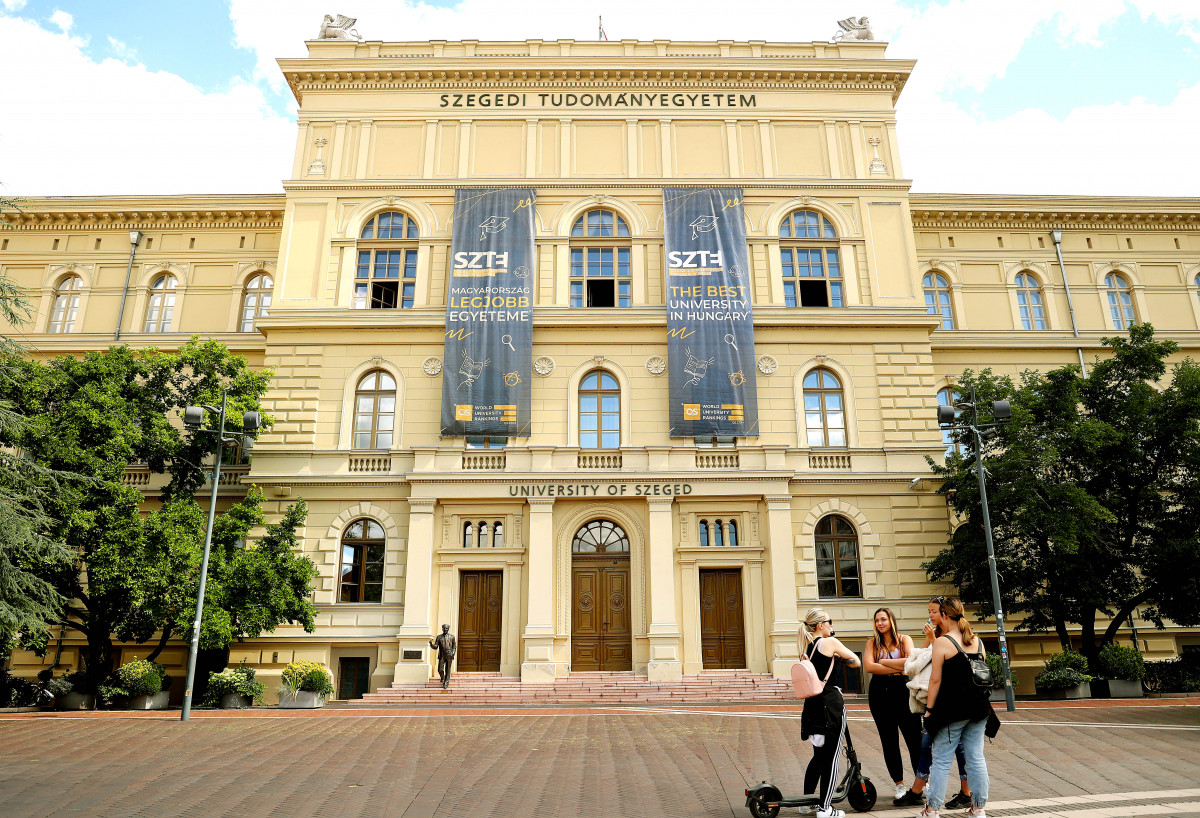 Szeged, Szegedi Tudományegyetem, SZTE, Rektori Hivatal, Dugonics tér, egyetem