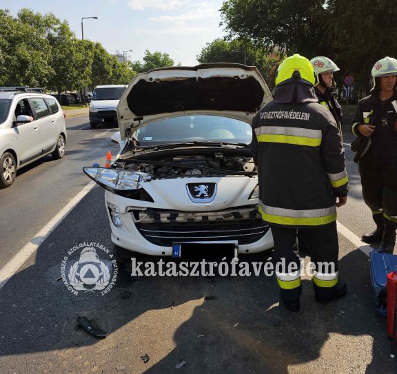 Három autó ütközött Debrecenben