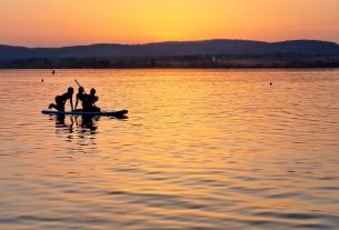 Balaton, sajkodi strand, strand, fürdőzés, nyár, nyaralás, turizmus