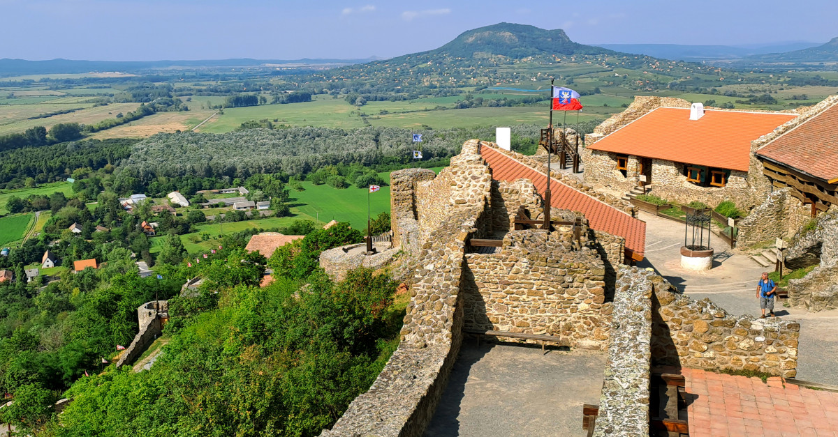 Balaton, Balaton-felvidék, Szigligeti vár, látnivaló, természet, turizmus, nyár, nyaralás