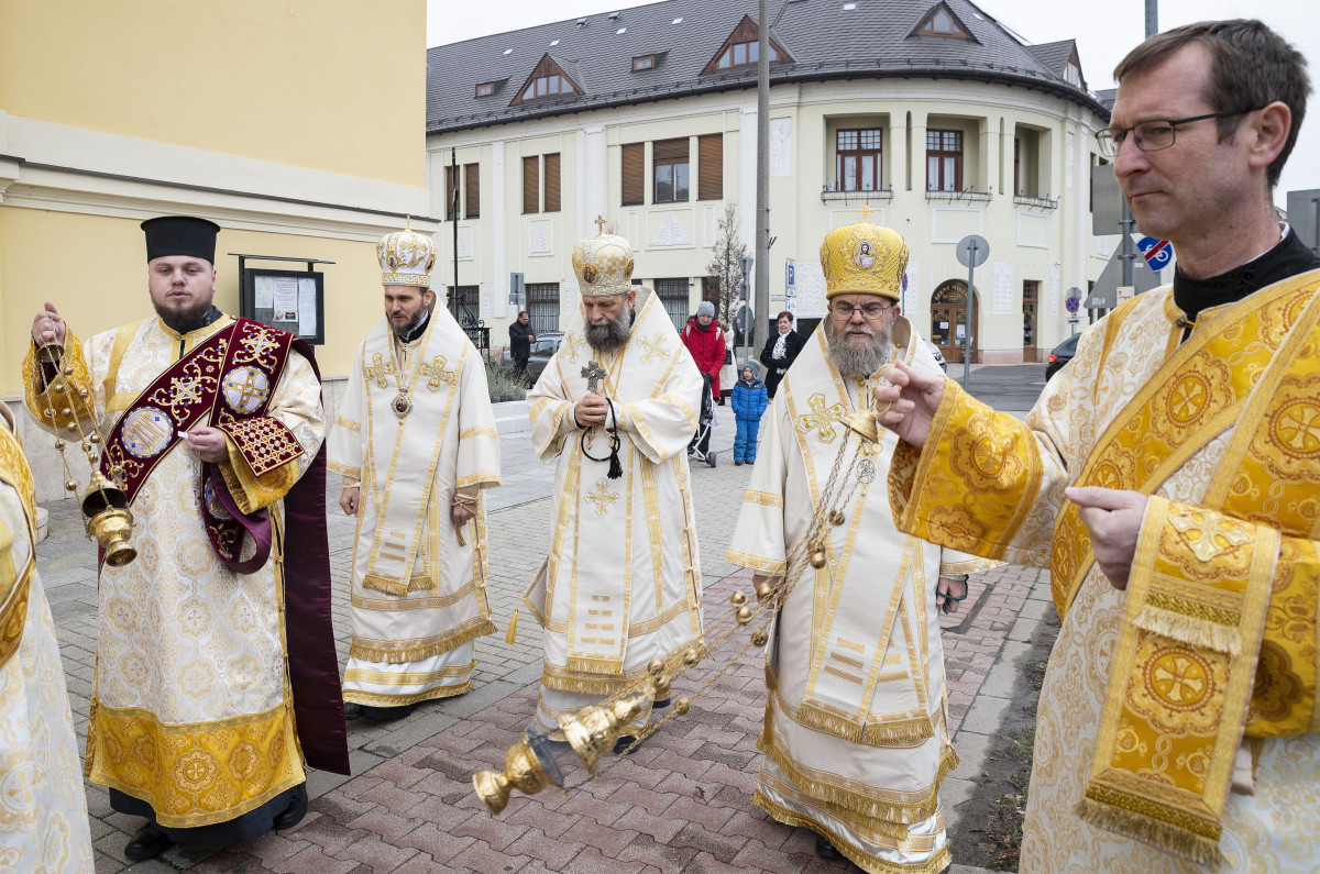 Átadták a felújított Szent Miklós-székesegyházat Nyíregyházán