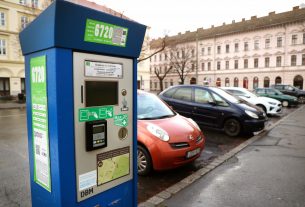 Szeged, autó, drágul, parkolás, parkoló automata, Széchenyi tér