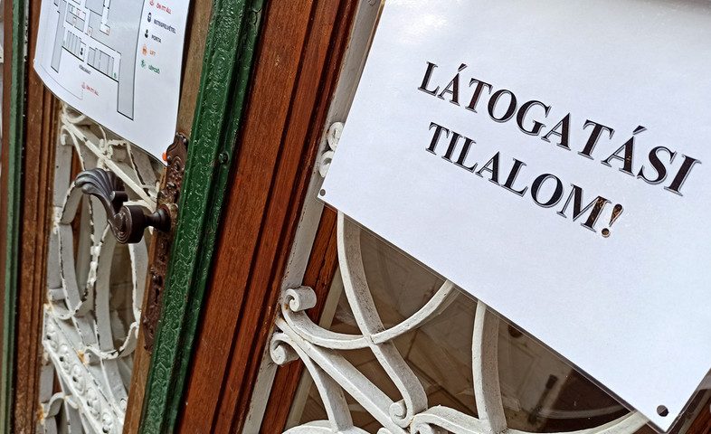 Látogatási tilalom a debreceni klinikán