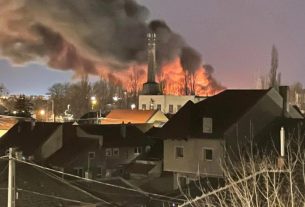 Tűz egy budapesti kertészetben