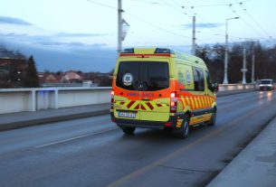 Szeged, mentő, mentőautó, egészségügy, Belvárosi híd