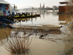 Szeged, áradás, árad, Huszár Mátyás rakpart, rakpart, Tisza, folyó