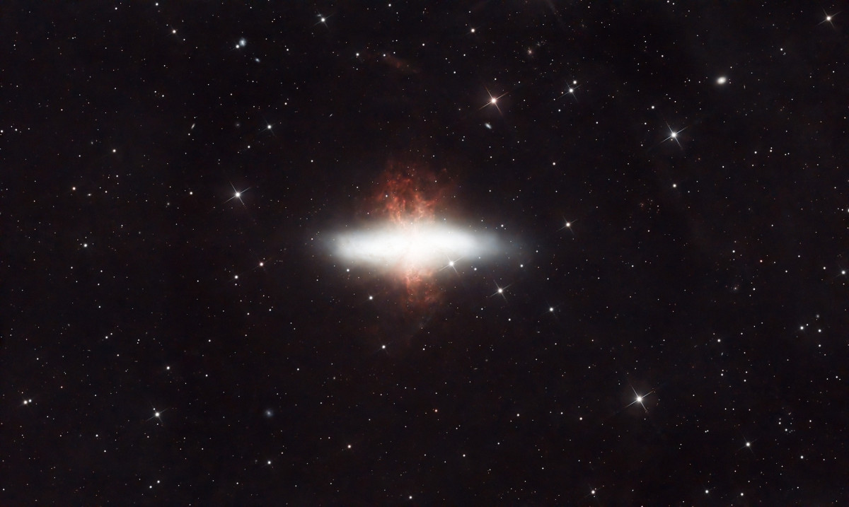 M82