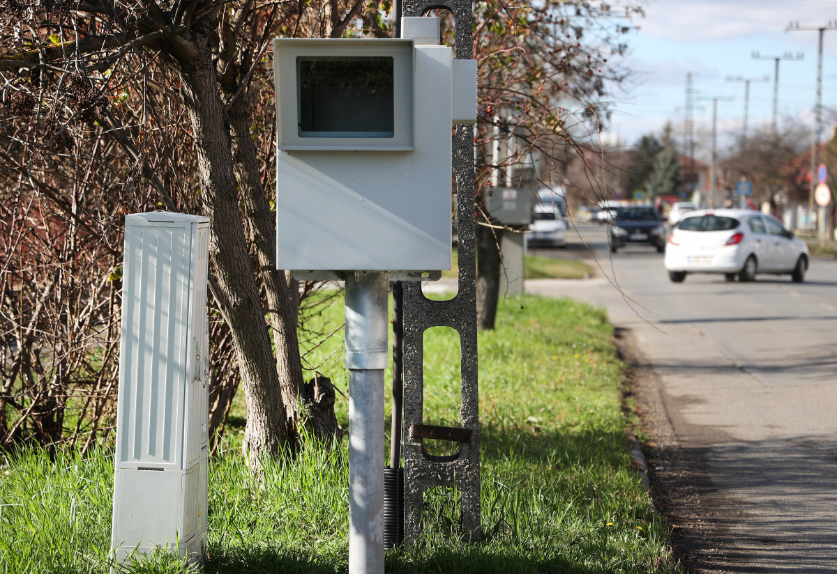 Szeged, rendőrség, trafibox, sebességmérés, gyorshajtás, Fő fasor