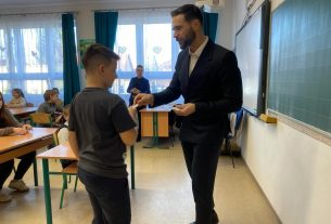 Junior Debrecen Városkártya Barcsa Lajos alpolgármester