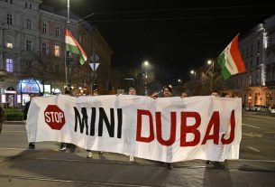 "Stop, mini-Dubaj!"