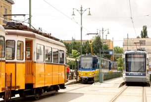 Szeged, nosztalgia villamos, villamos, közlekedés, tömegközlekedés, Indóház tér