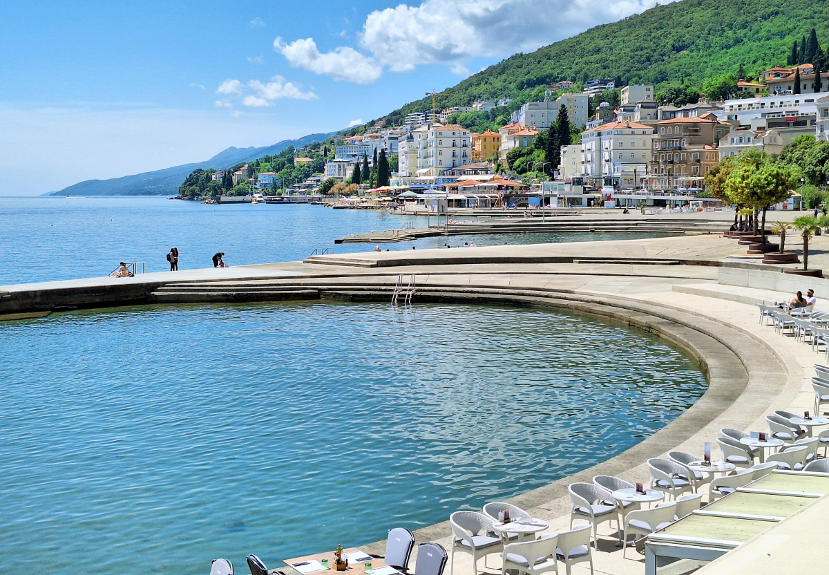 Horvátország, Opatija, strand, Adria tenger, tenger, tengerpart, nyaralás, utazás, turizmus